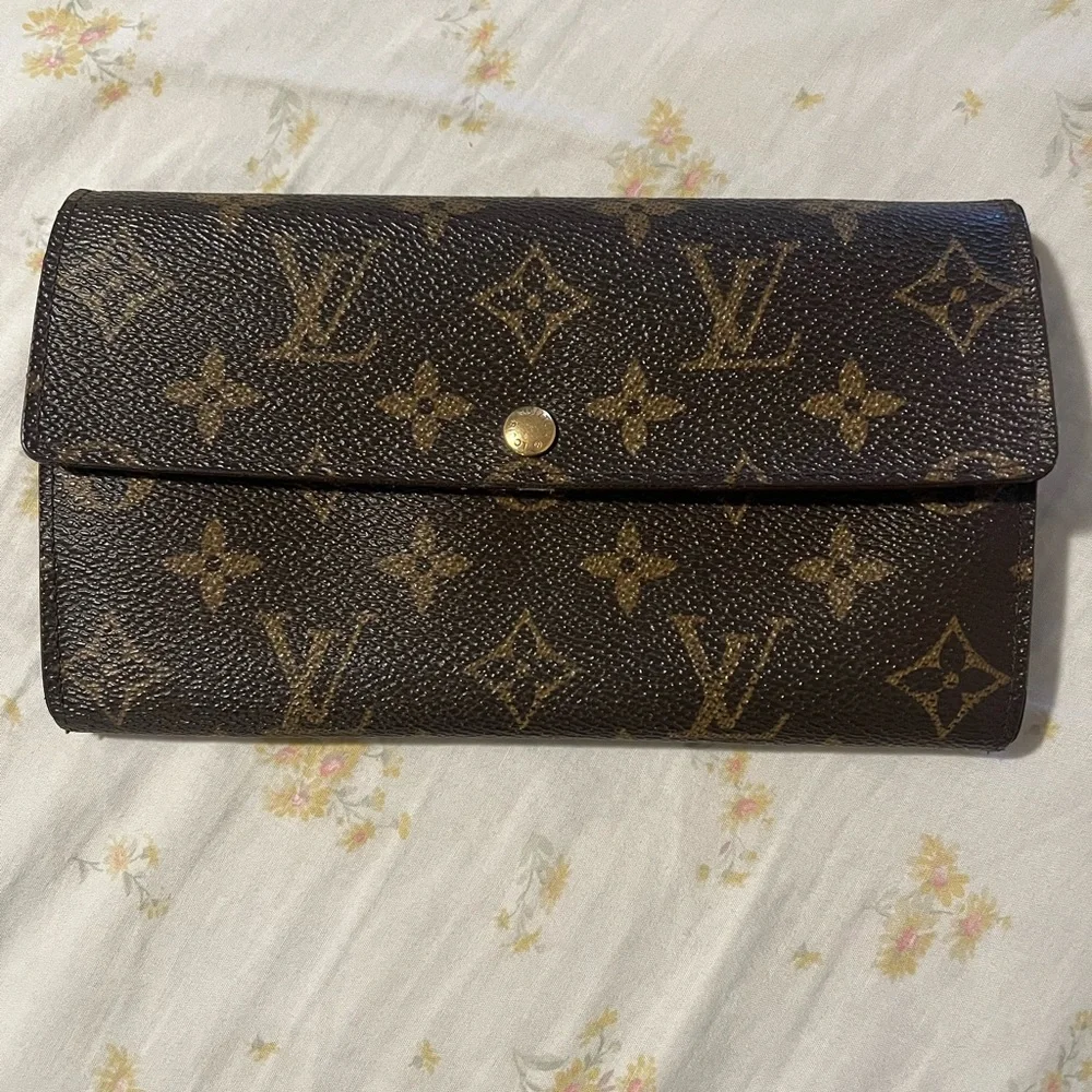 Louis Vuitton Black and Brown Monogram Wallet - Picture 1 of 12